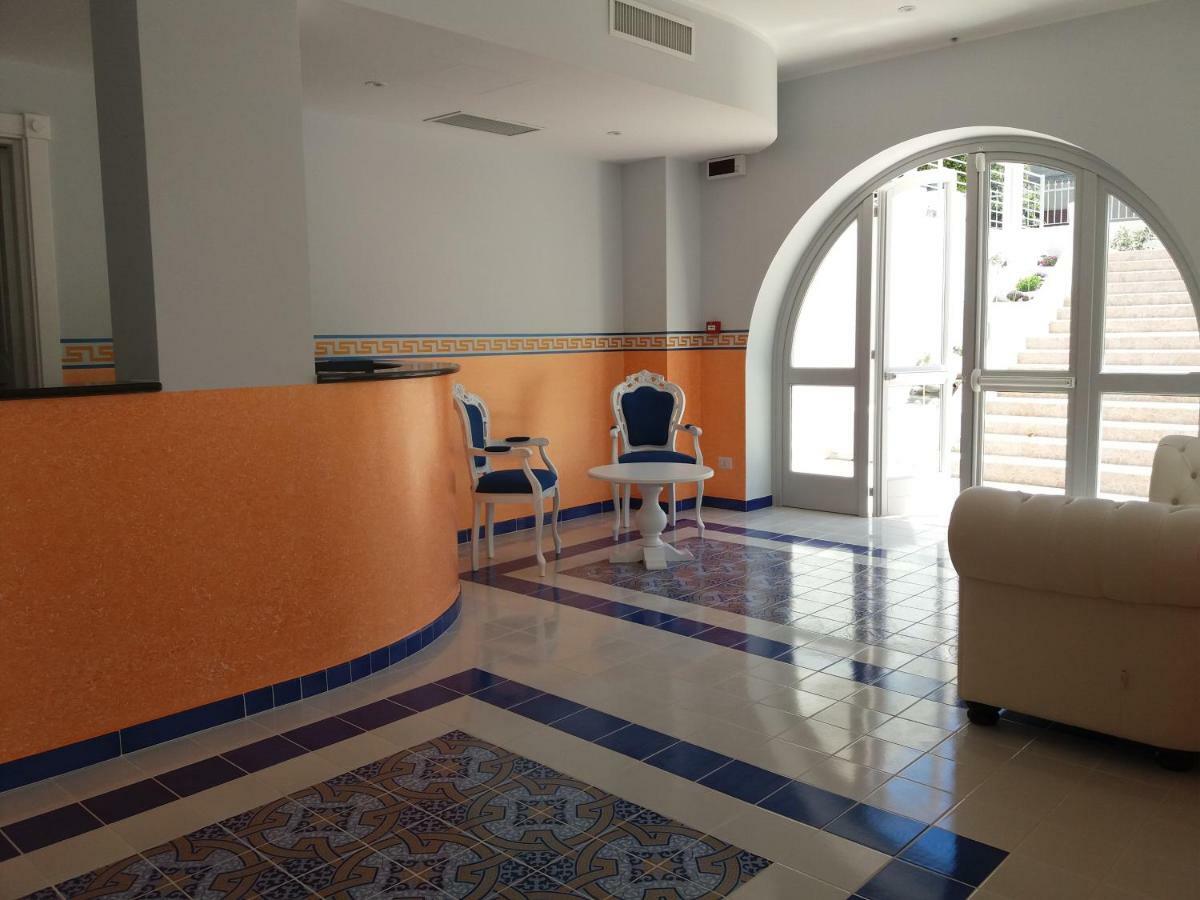 Odysseus Hotel 리파리 외부 사진