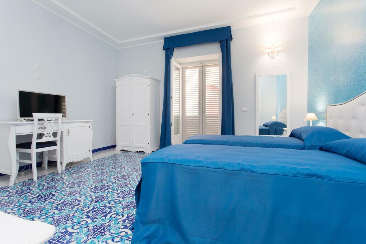 Odysseus Hotel 리파리 외부 사진