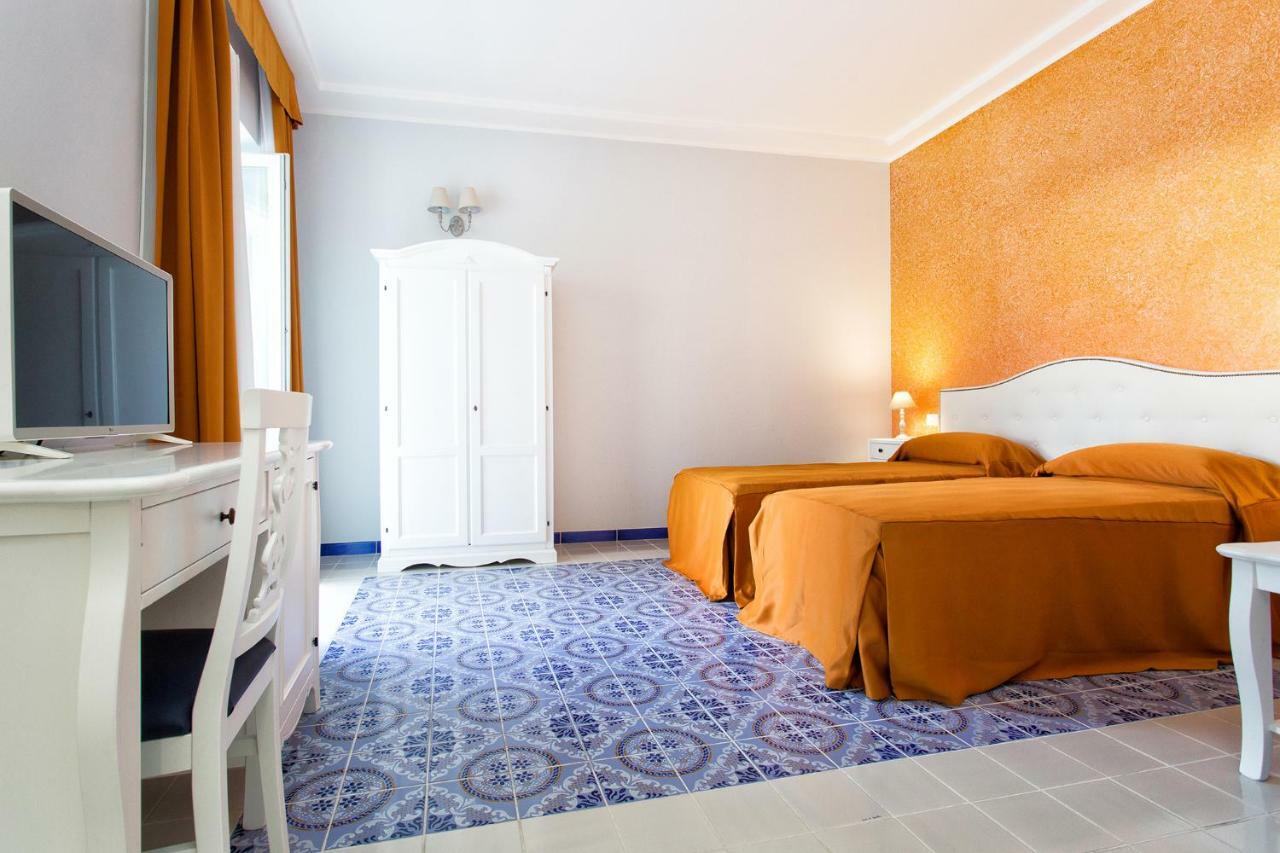 Odysseus Hotel 리파리 외부 사진
