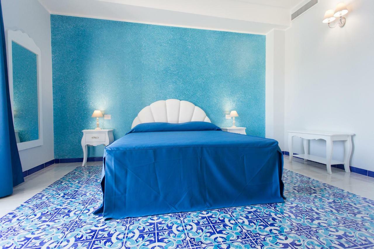 Odysseus Hotel 리파리 외부 사진