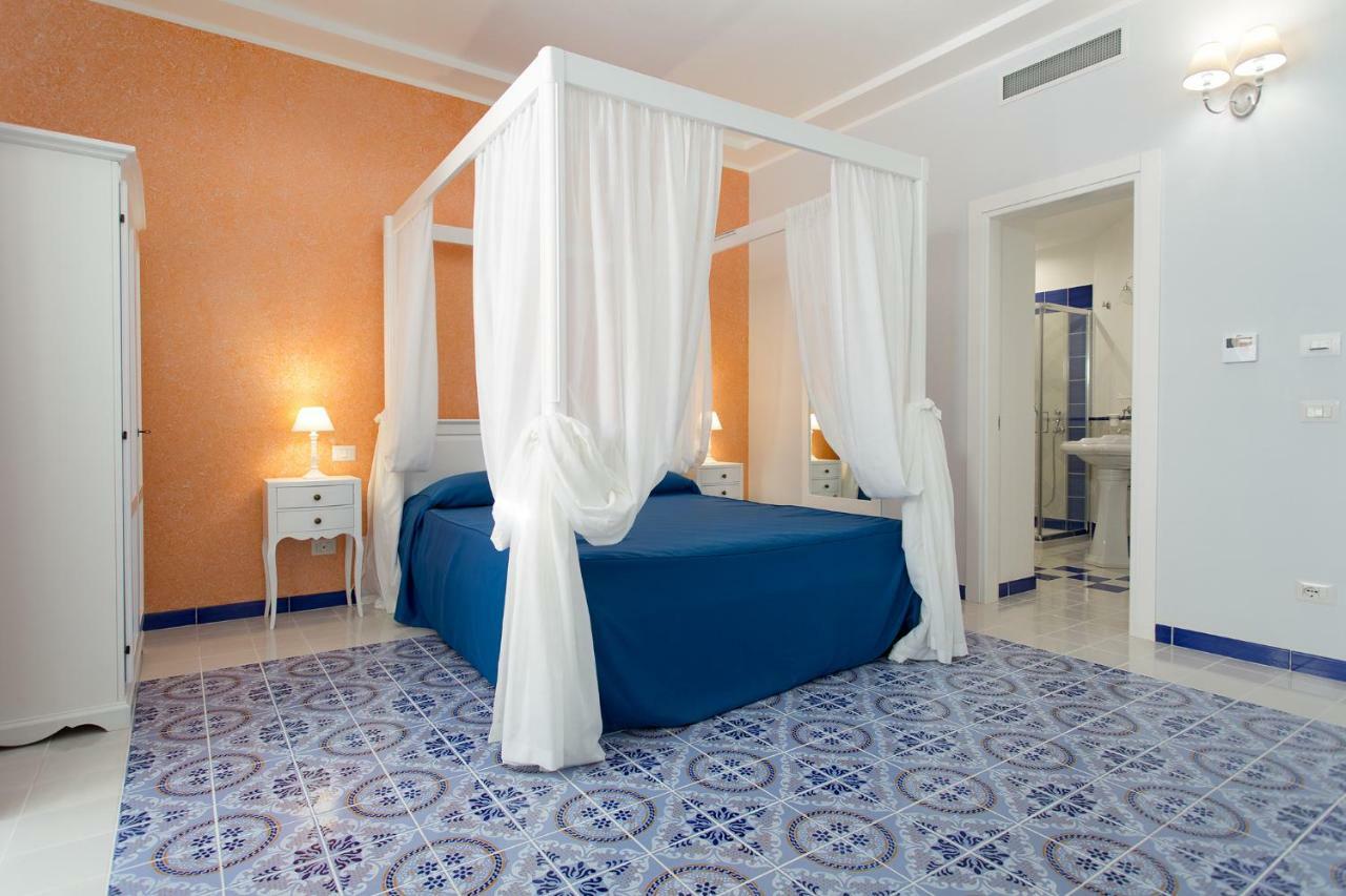 Odysseus Hotel 리파리 외부 사진