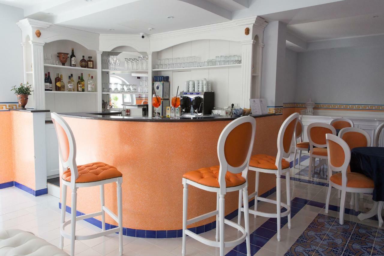 Odysseus Hotel 리파리 외부 사진
