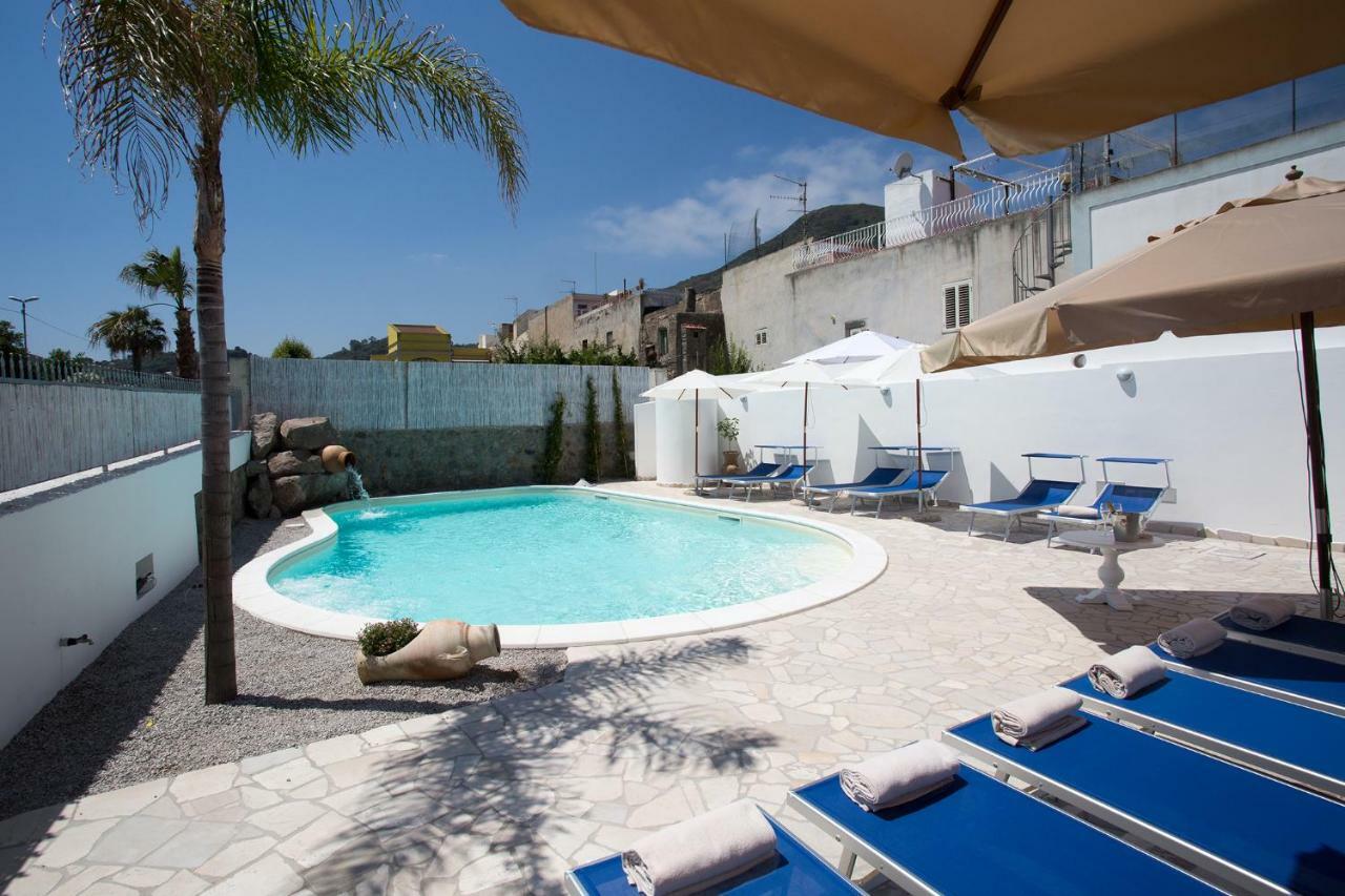 Odysseus Hotel 리파리 외부 사진