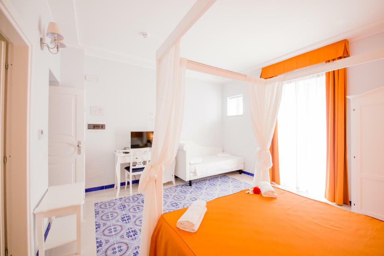 Odysseus Hotel 리파리 외부 사진