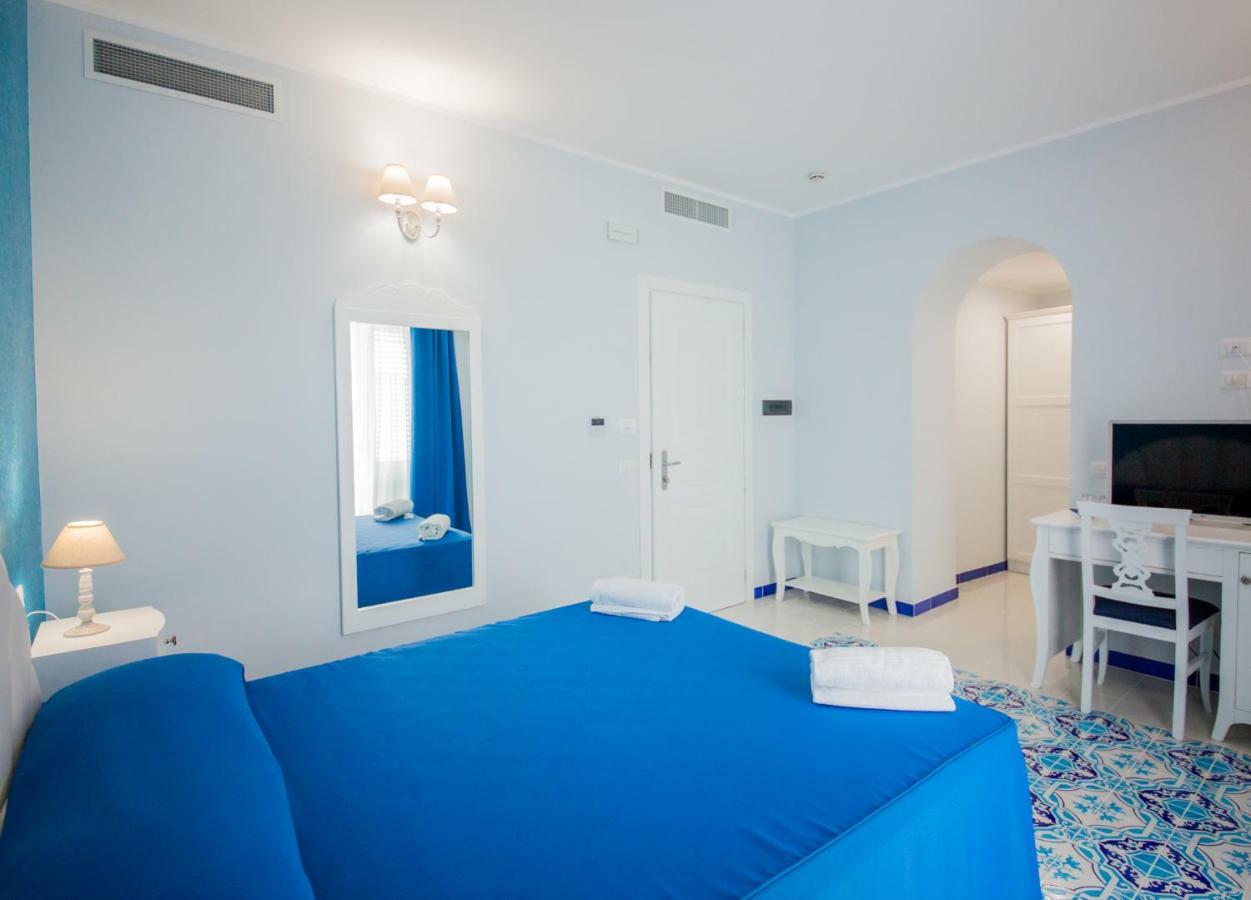 Odysseus Hotel 리파리 외부 사진