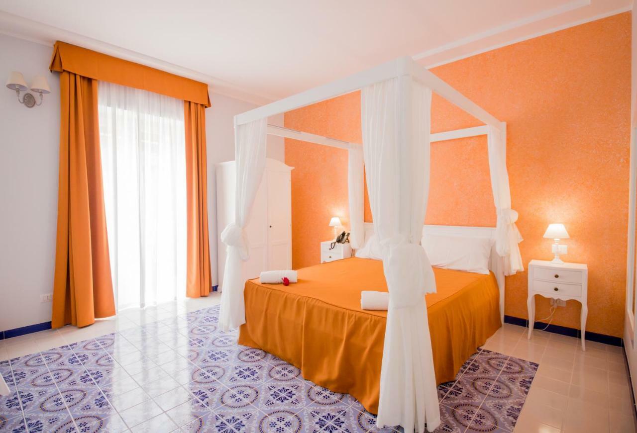Odysseus Hotel 리파리 외부 사진
