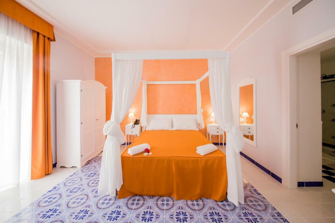 Odysseus Hotel 리파리 외부 사진