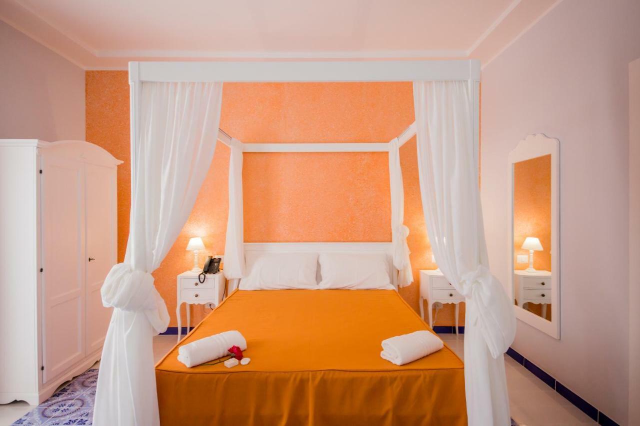 Odysseus Hotel 리파리 외부 사진