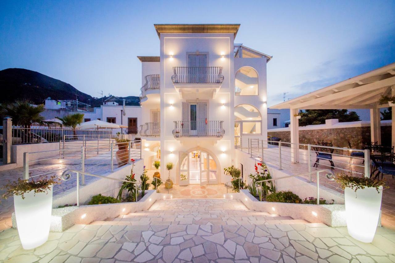 Odysseus Hotel 리파리 외부 사진